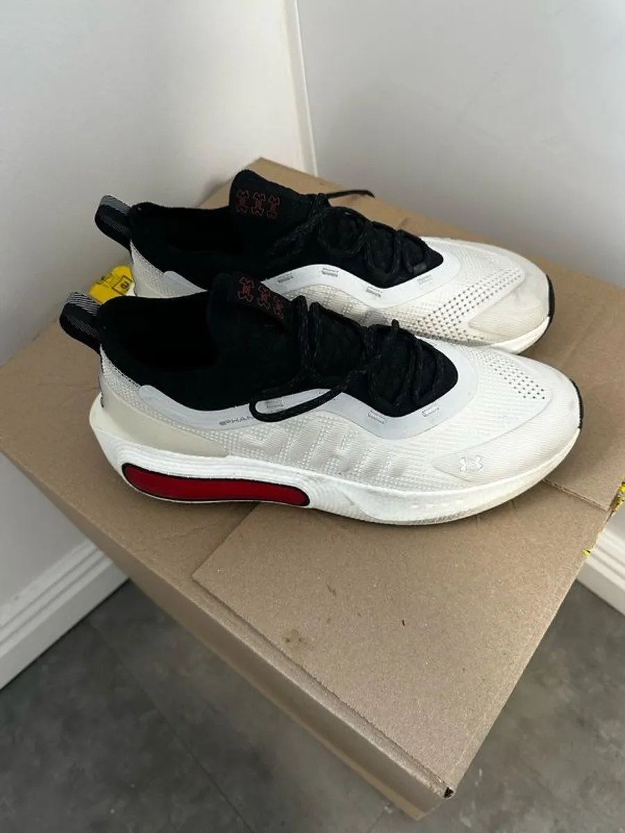 sport shoes - Image 2