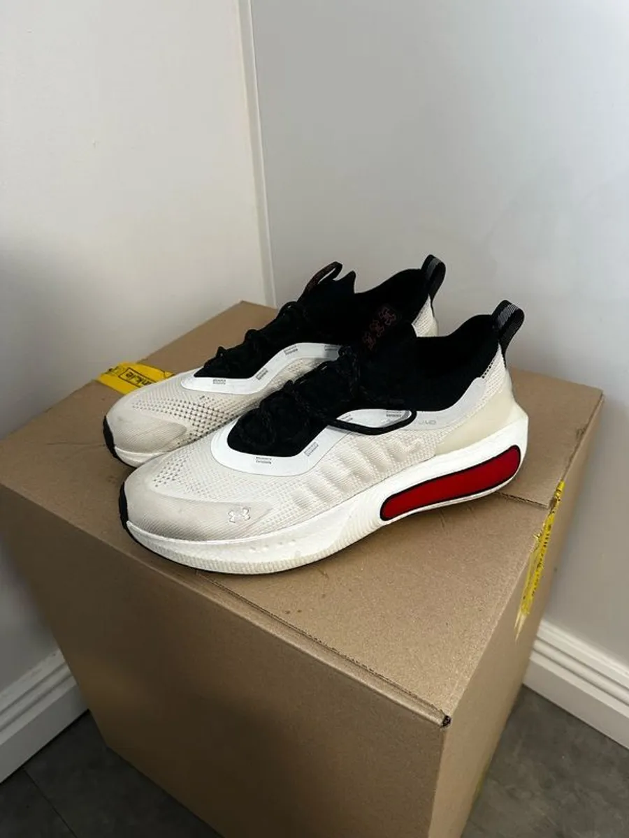 sport shoes - Image 3