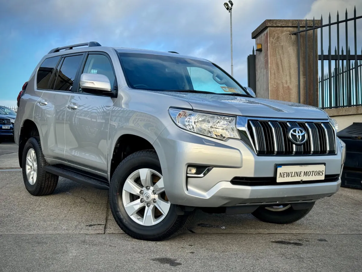 2021 Toyota Land Cruiser LWB!! ONLY 36KM!!! - Image 4