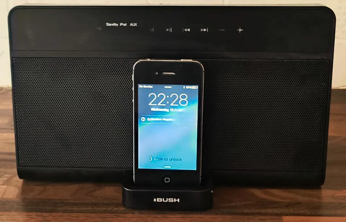 Amplifier Stereo Receiver iPod Speaker Audio Dock - Image 1