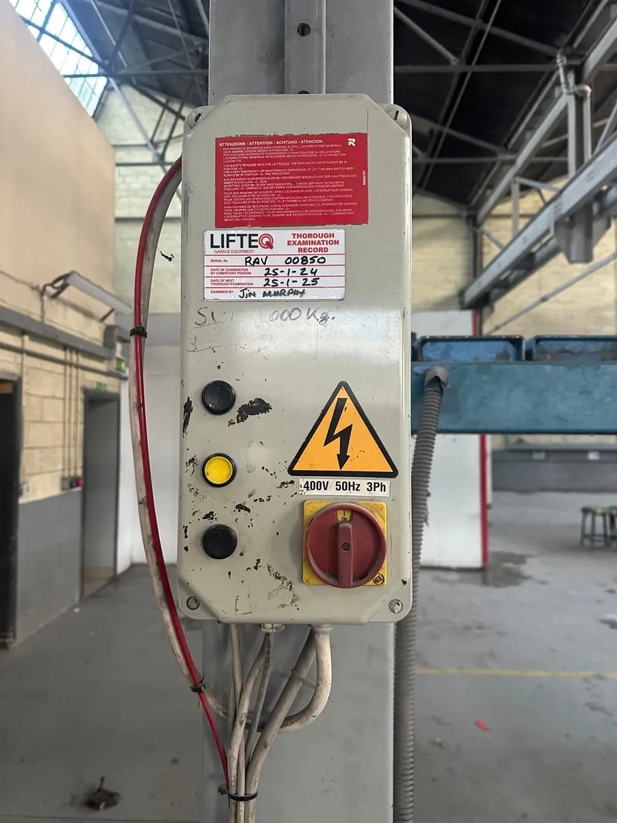 RAV 4 POSTER LIFT - Image 3