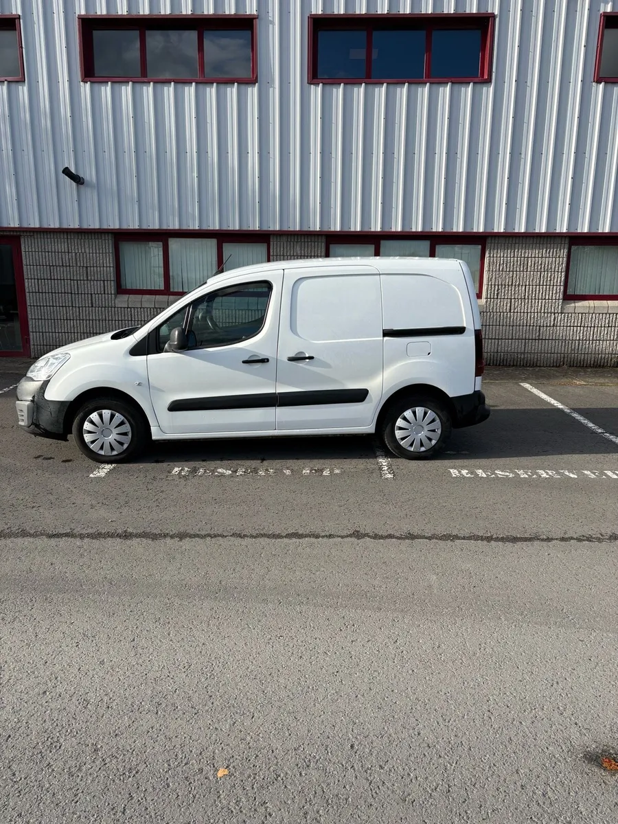 Peugeot Partner Van - Image 4