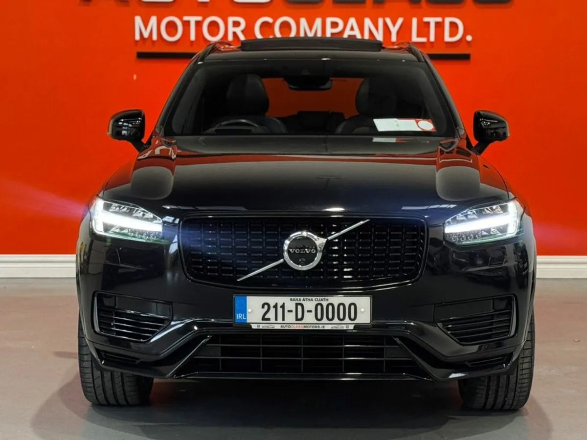Volvo XC90 RECHARGE T8 R-DESIGN PRO AWD #80 - Image 3