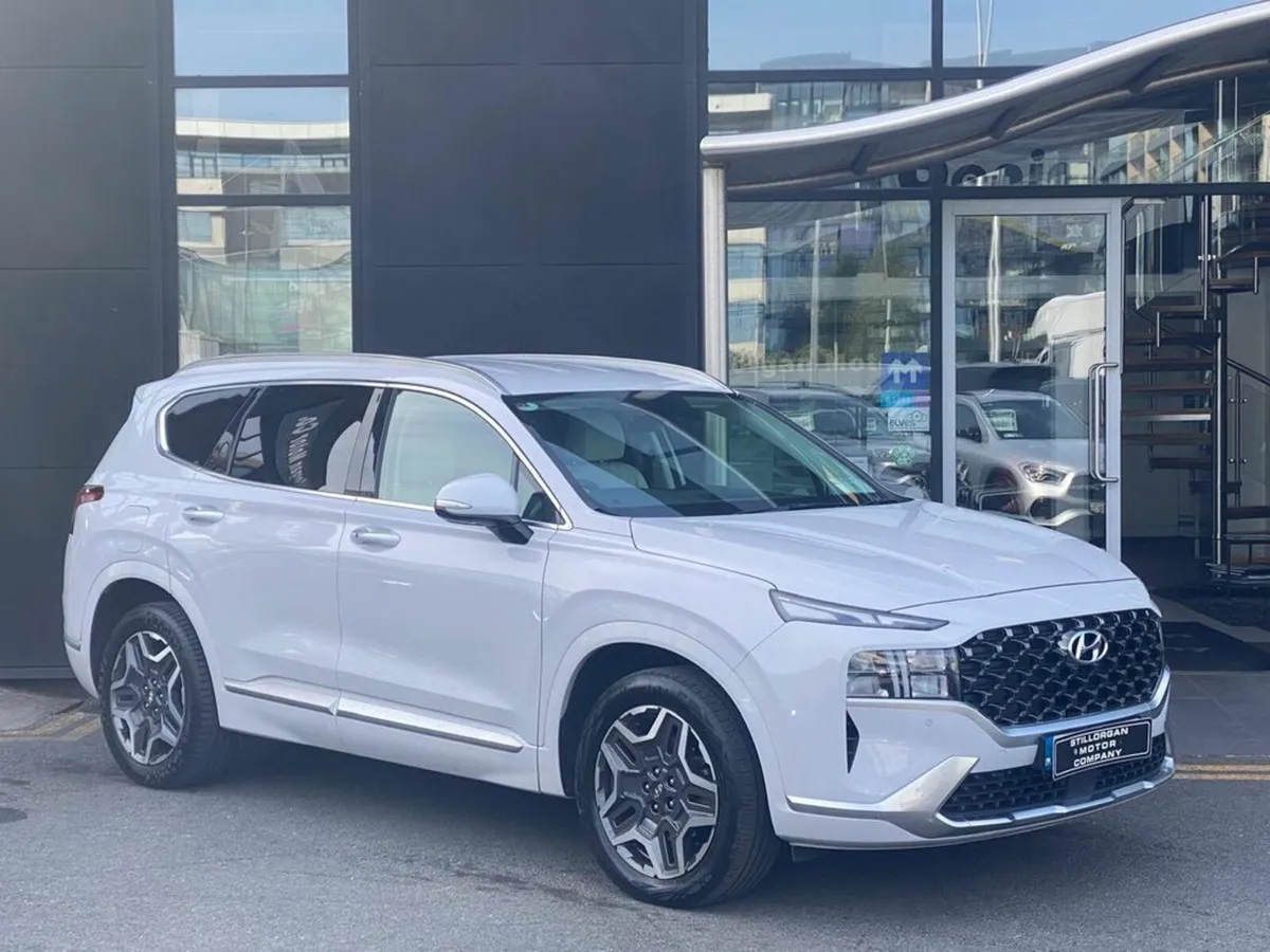 Hyundai Santa Fe 1.6 PHEV Executive Auto - Image 1