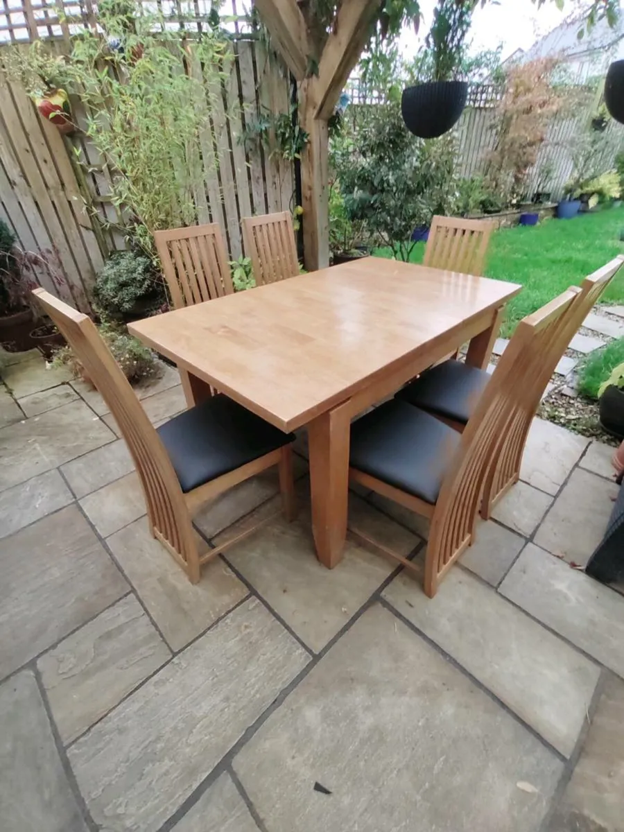 Kitchen dining table - Image 1