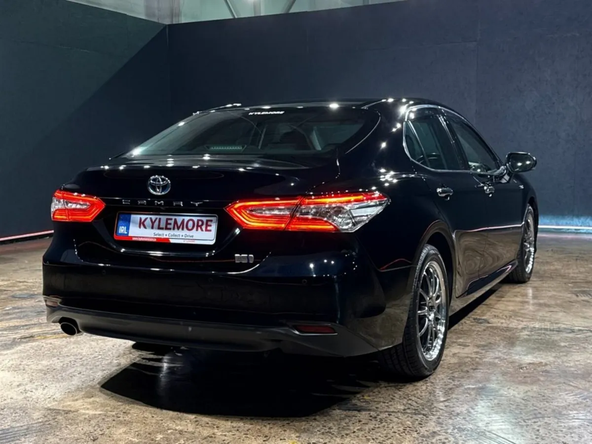 Toyota Camry 2.5 HYBRID - UPGRADED ALLOYS - ELECTR - Image 4