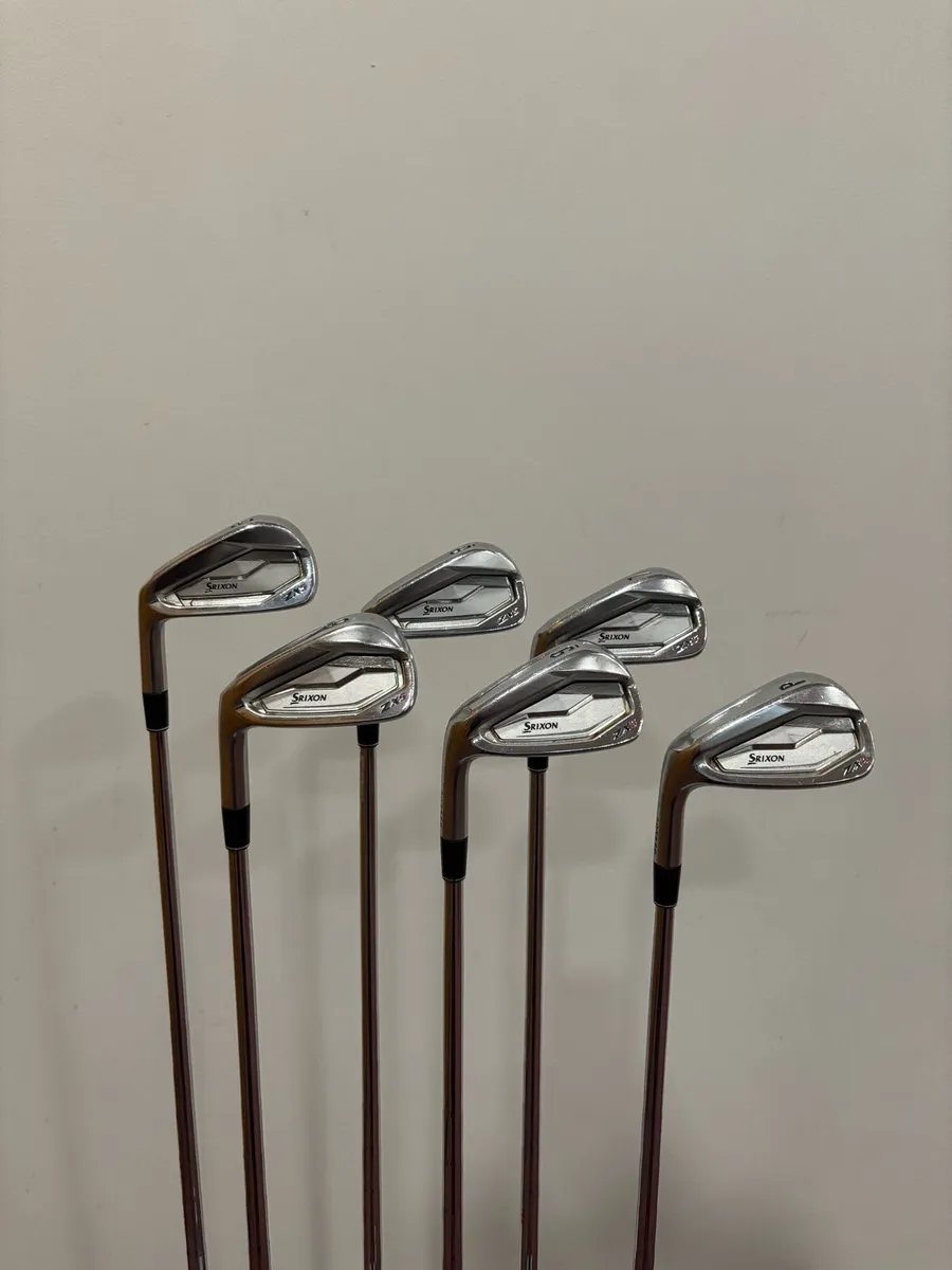 Left Hand Srixon ZX5 Irons 5-PW - Image 1