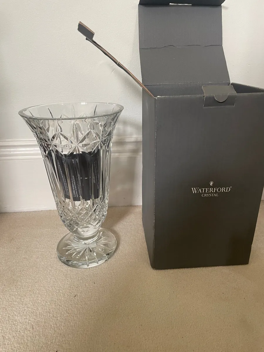 Waterford Crystal Starburst 12” vase - Image 3