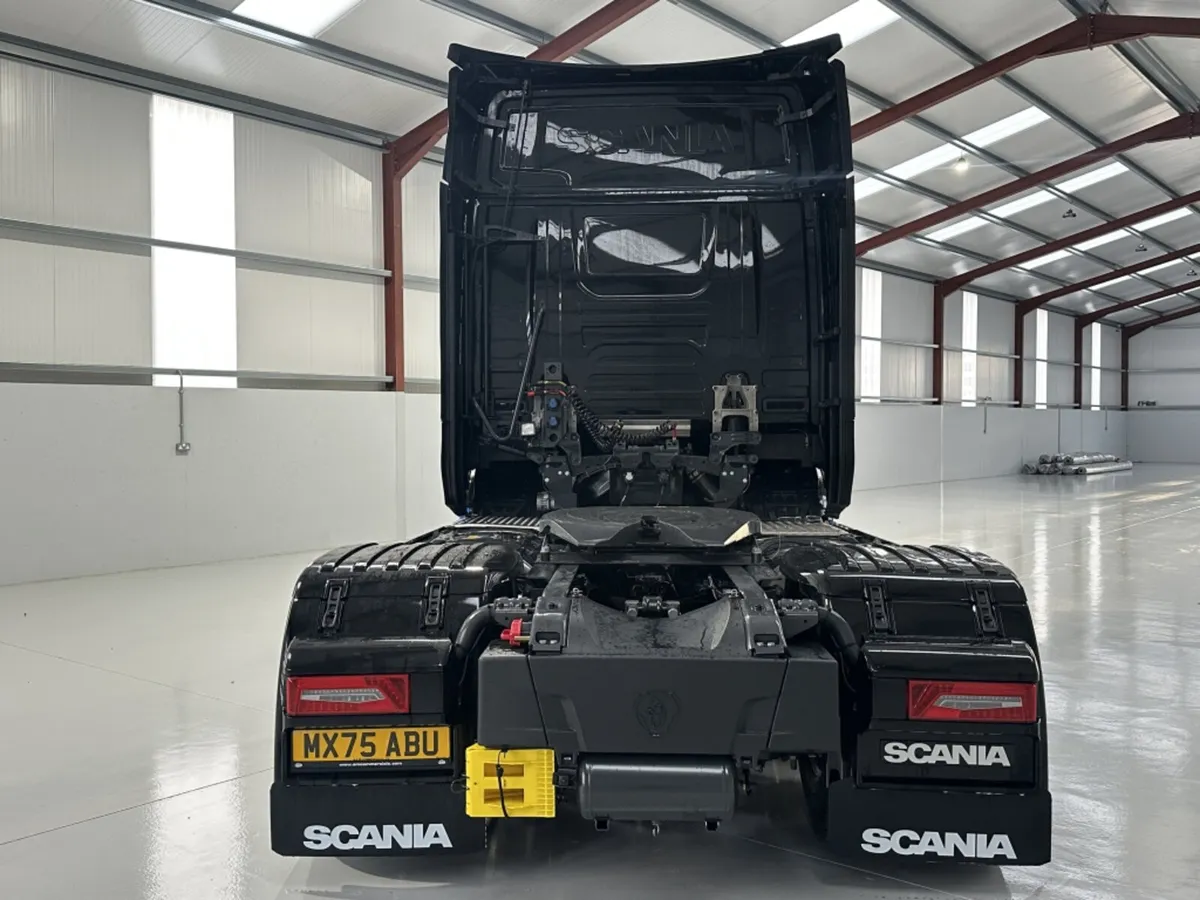 BRAND NEW 2025 SCANIA 590S ON FULL AIR - Image 4
