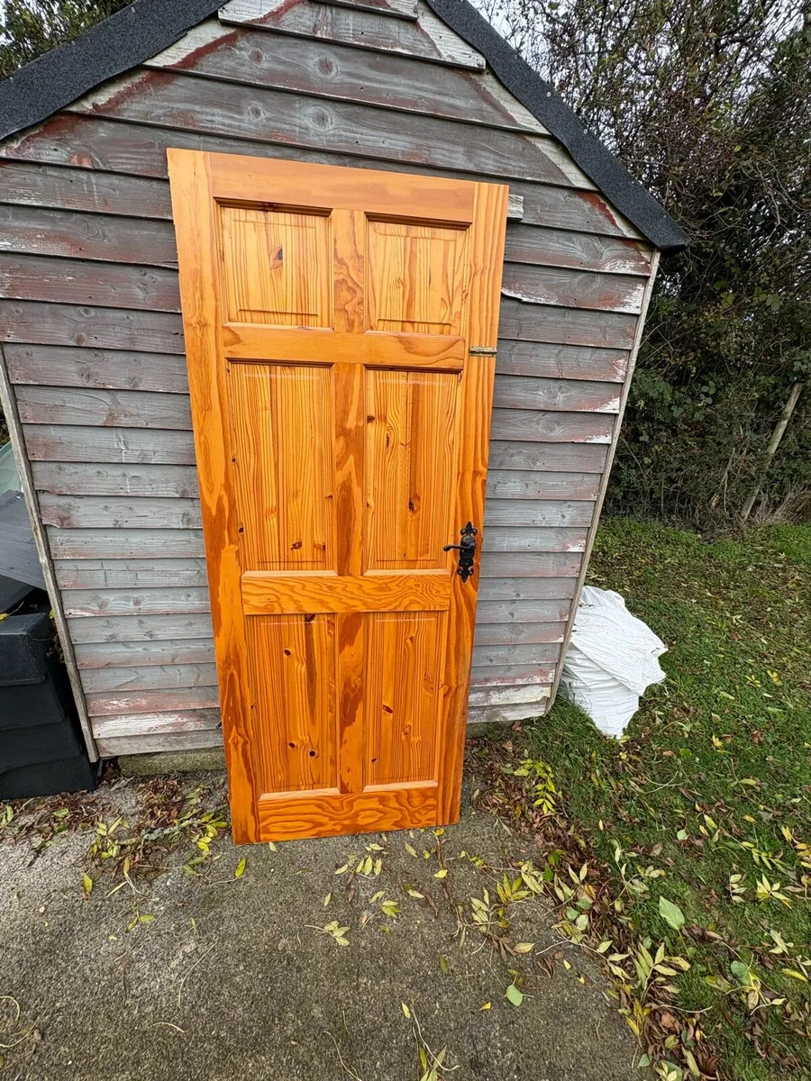 Pine doors (6 I. Total) - Image 2