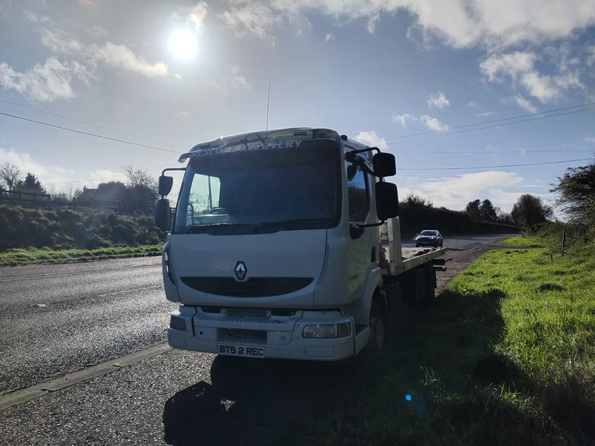 Renault Recovery Truck - Image 4