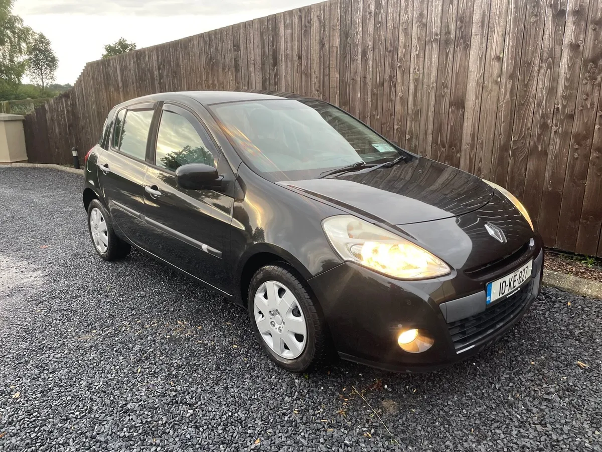 Clio 2010 •15monthsNCT• - Image 1