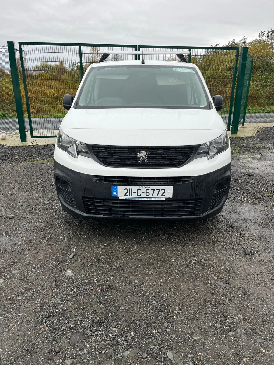 PEUGEOT PARTNER LOW MILAGE - Image 2