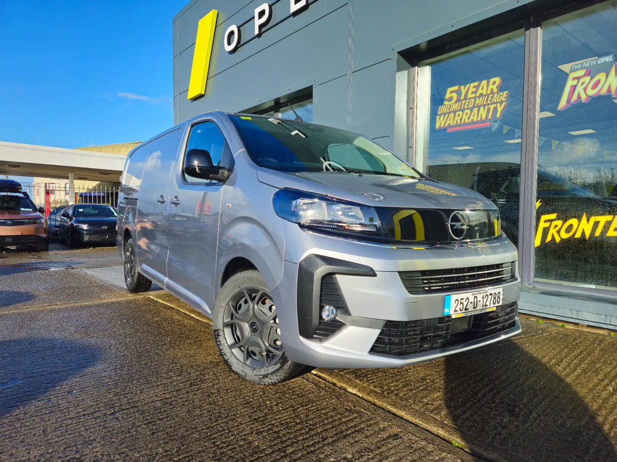 Opel Vivaro Sportive Demo Deal - Image 1