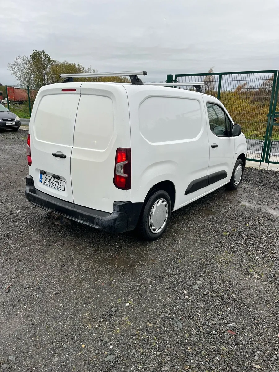 PEUGEOT PARTNER LOW MILAGE - Image 4