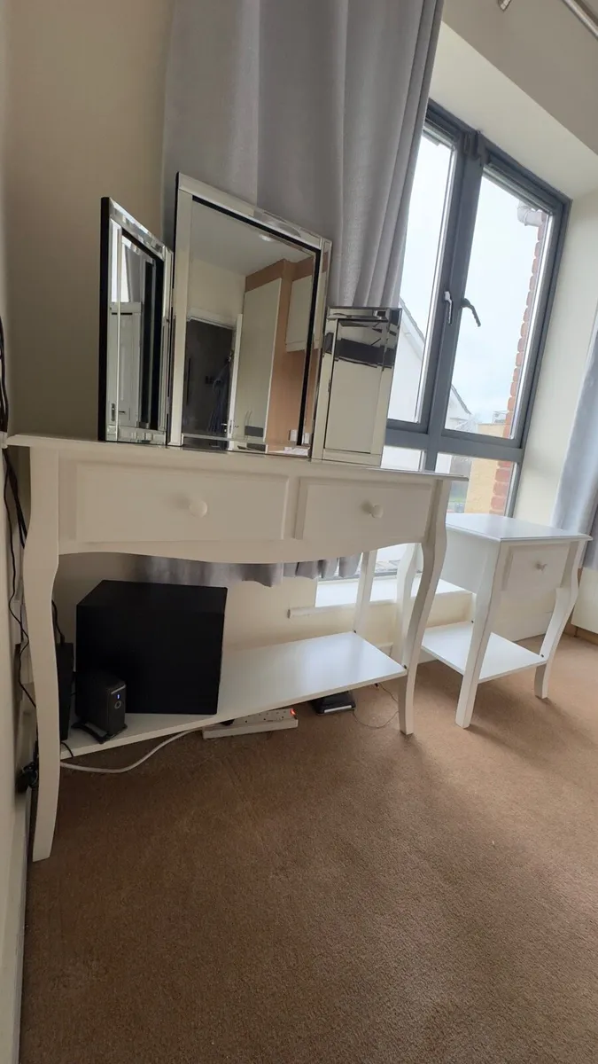 2 Dressing tables & mirror - Image 1