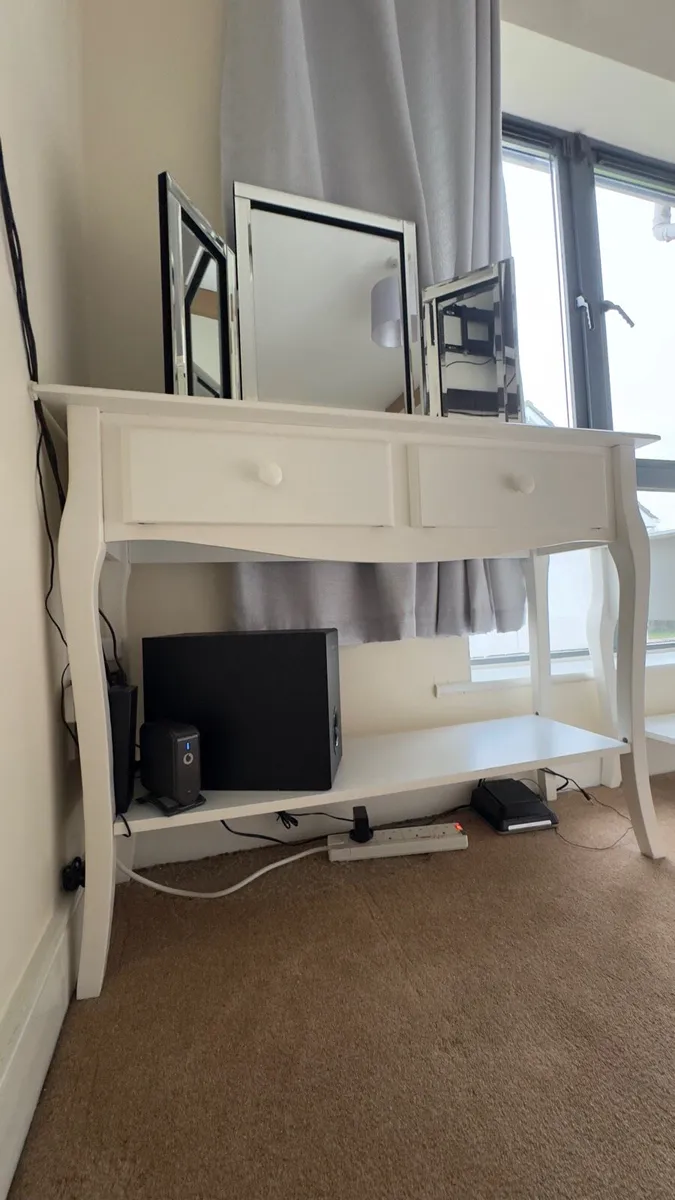 2 Dressing tables & mirror - Image 4