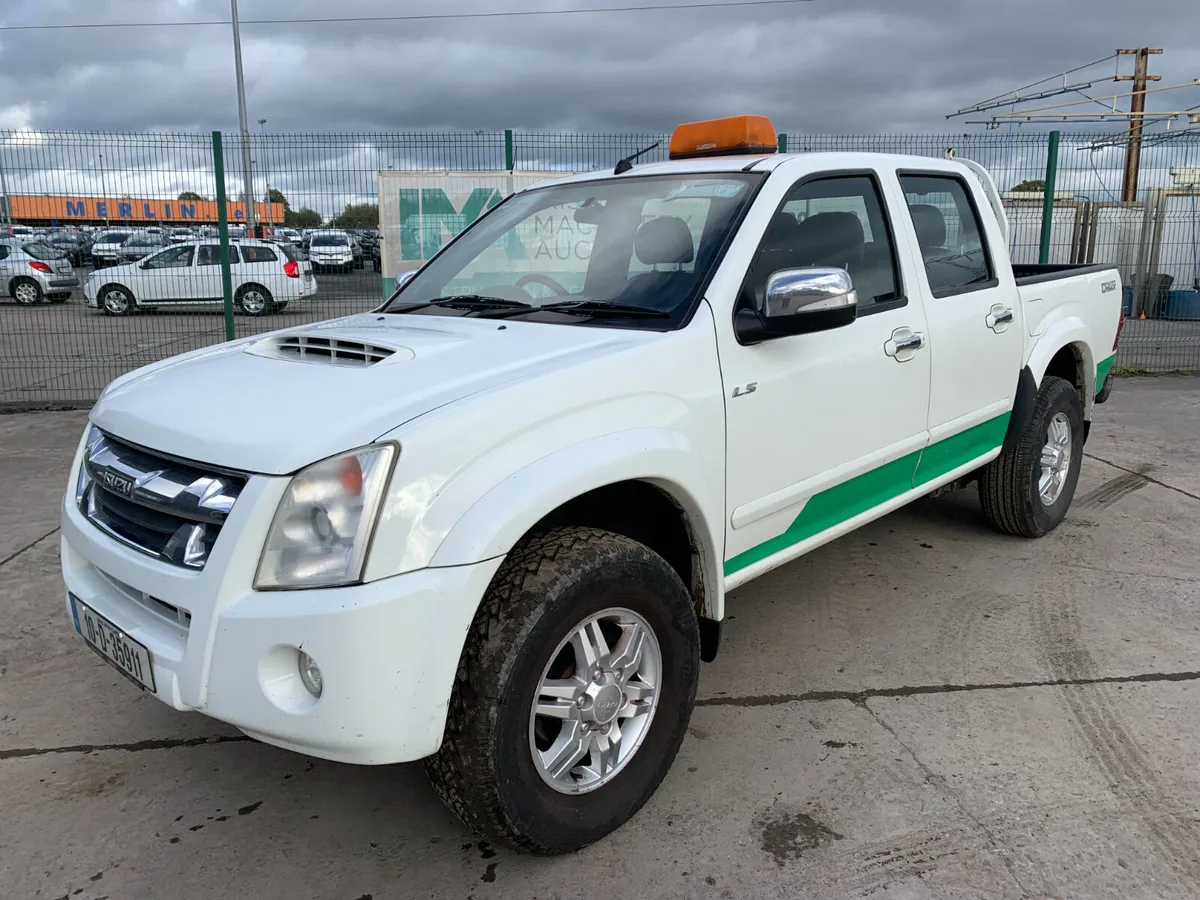 BID ONLINE NOW - 2010 ISUZU D-MAX CREW CAB JEEP - Image 1