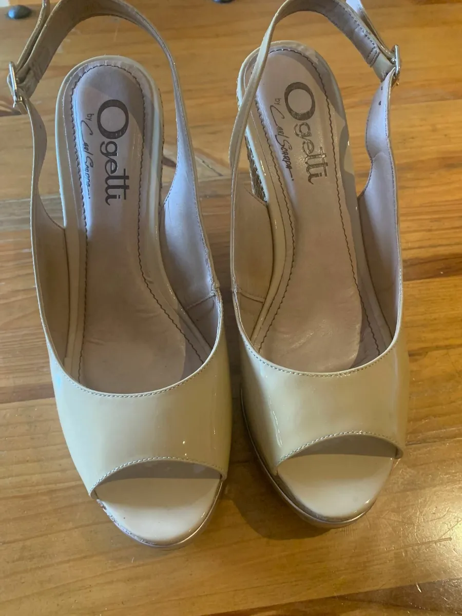 Carl Scarpa Ladies Tan Wedges - Image 1