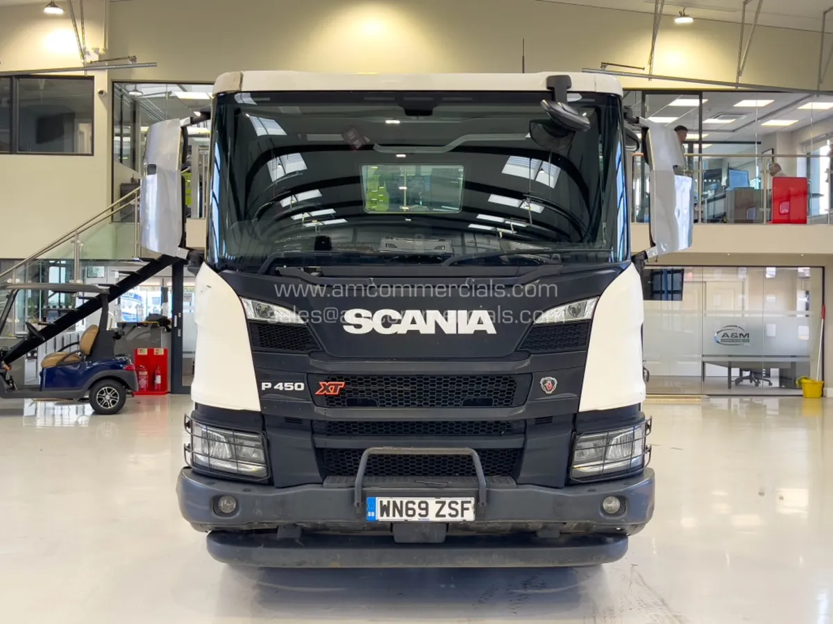 2020 SCANIA P450 XT LOW CAB 6X2 TAG AXLE - Image 2