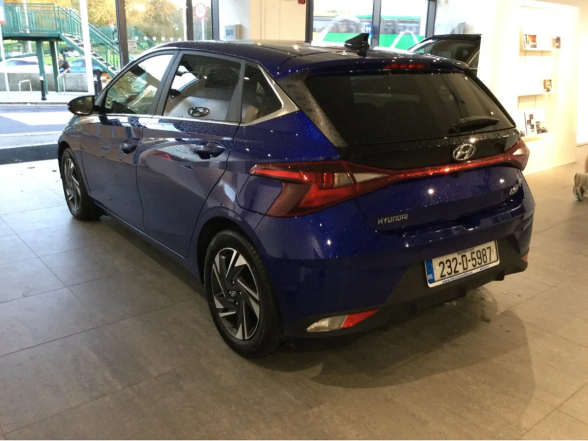 Hyundai i20 DELUXE PLUS - Image 2
