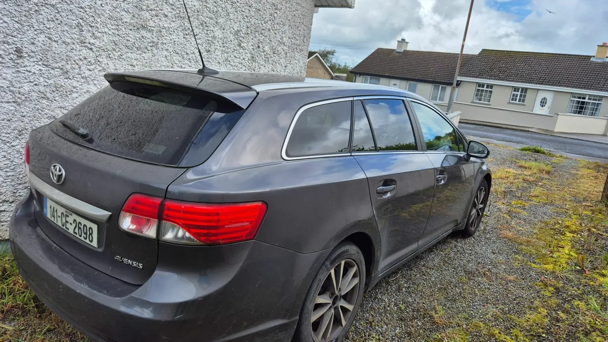 Toyota Avensis 2014 - Image 1