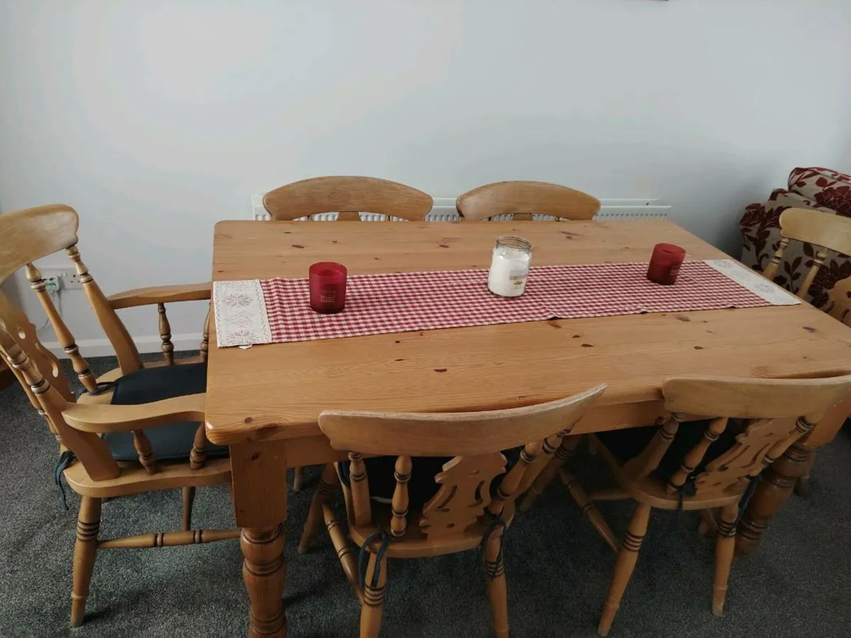 Pine table - Image 1