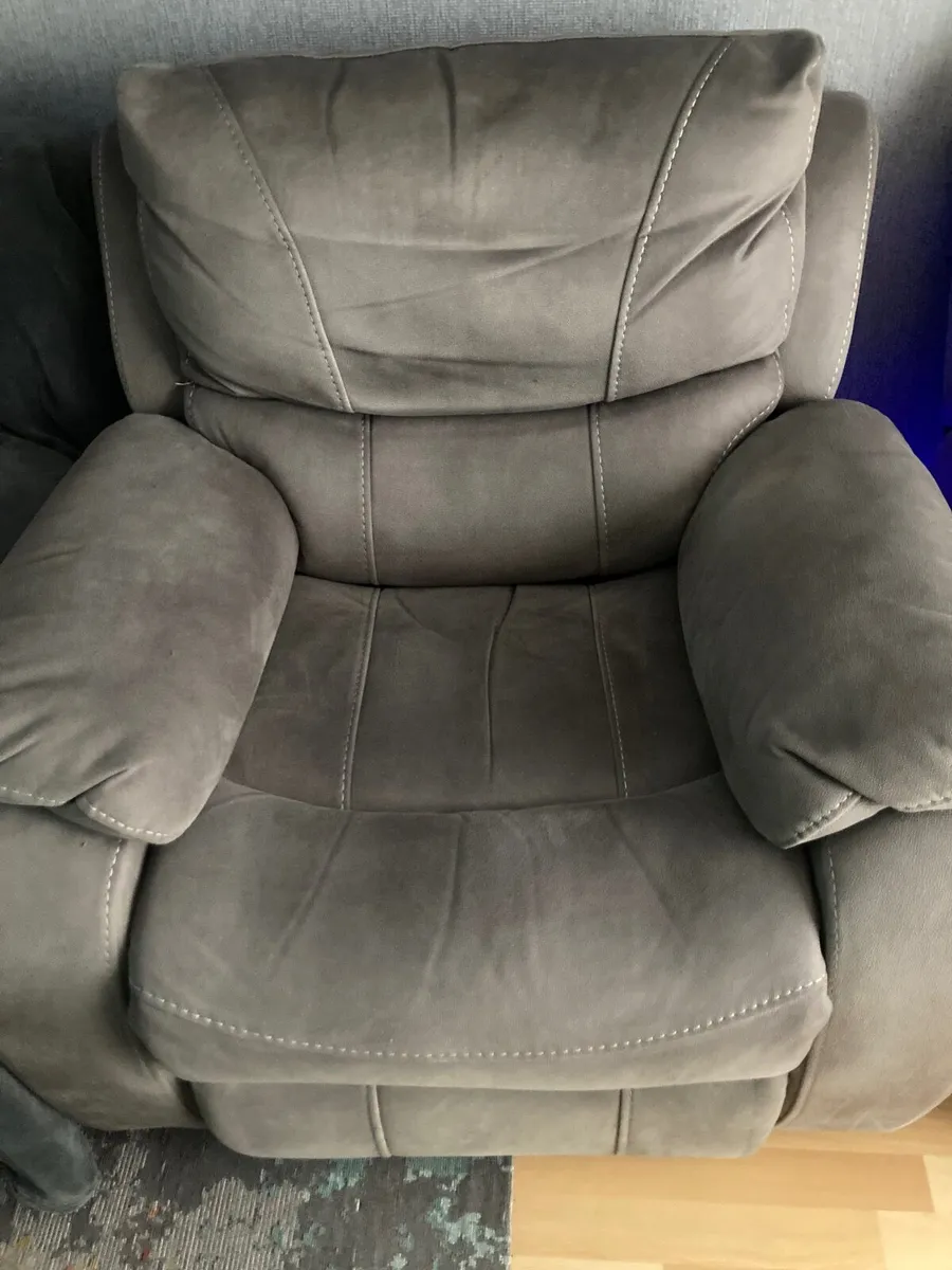 2 Recliner armchairs - Image 3