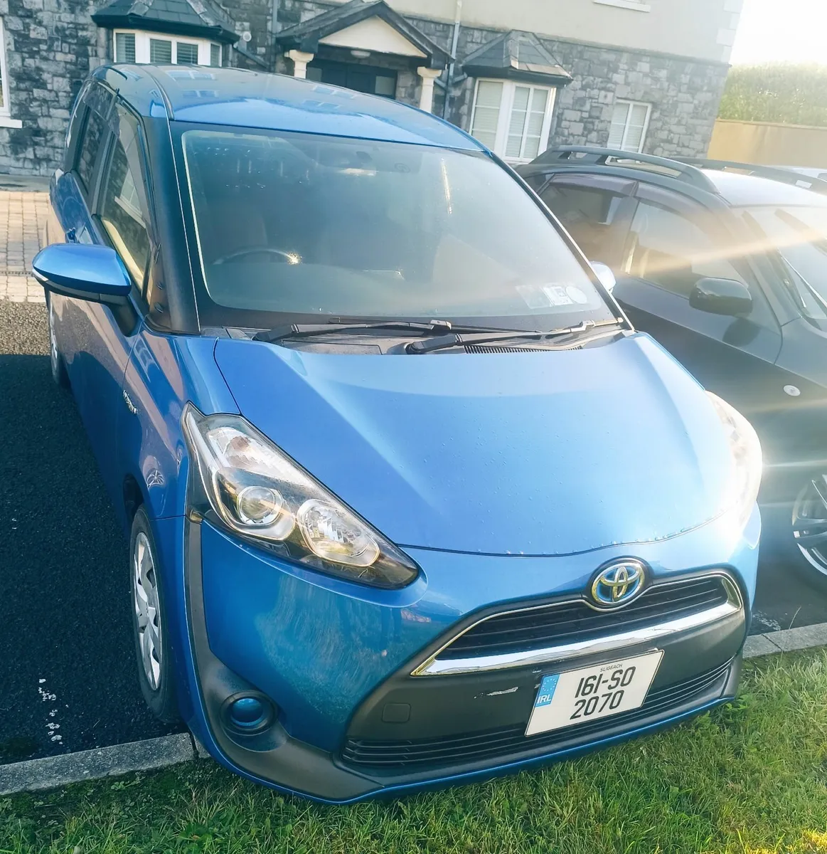 Toyota Sienta 2016, hybrid automatic, 7 seater - Image 1