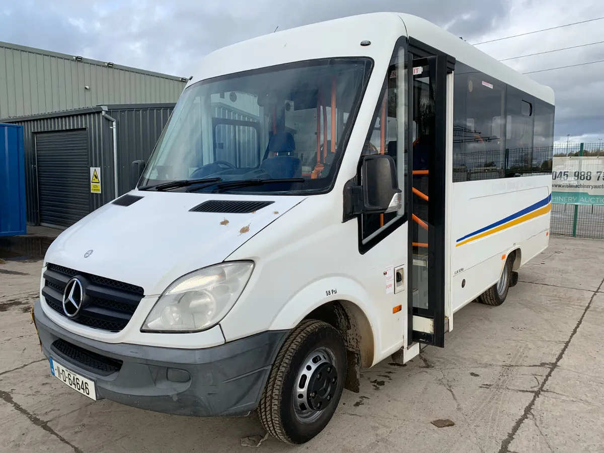 BID ONLINE NOW - 2011 MERCEDES SPRINTER 17 SEATER - Image 1