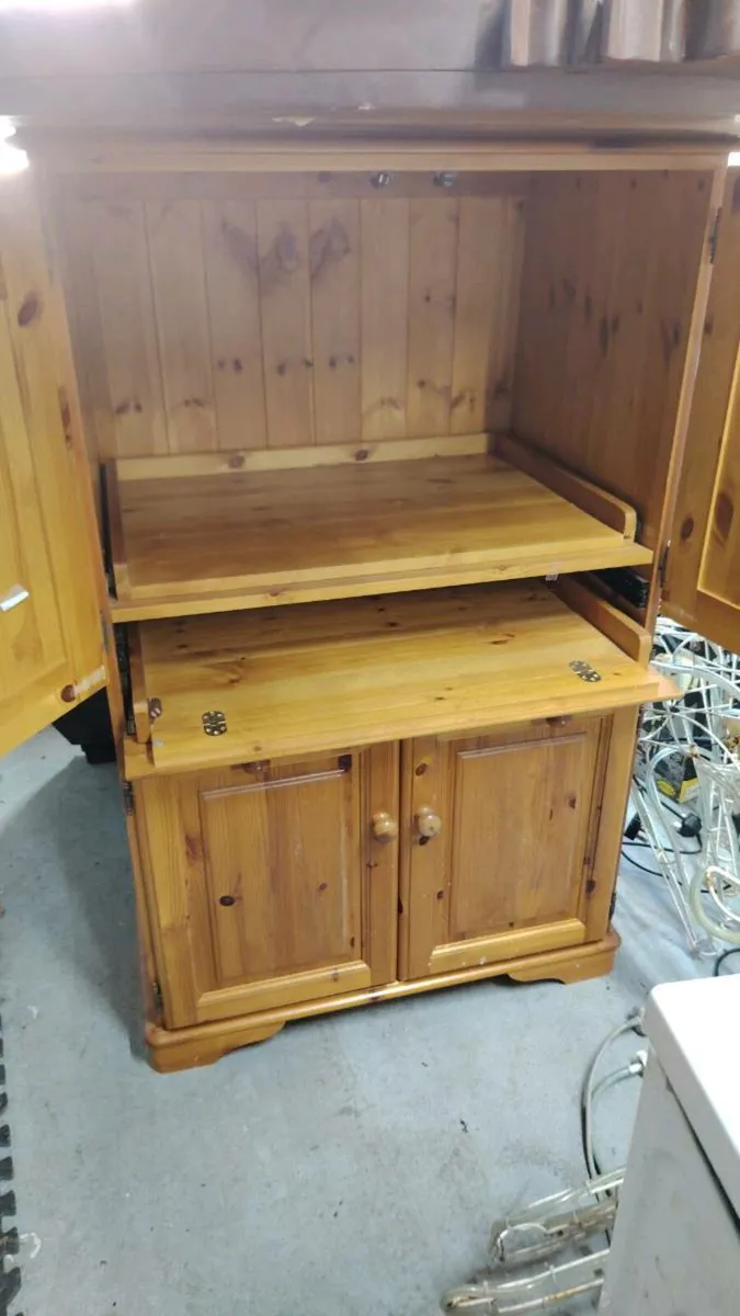 Pine computer table - Image 3