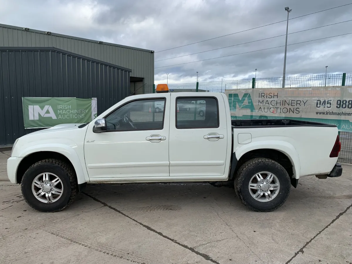 BID ONLINE NOW - 2010 ISUZU D-MAX CREW CAB JEEP - Image 2