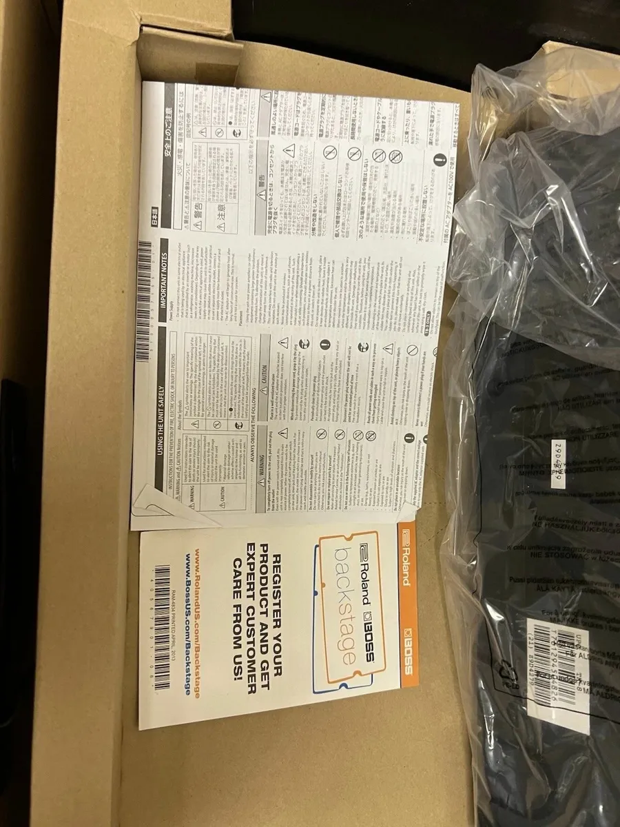 Roland Aira TR-8 Rhythm Performer Drum Machine - Image 4