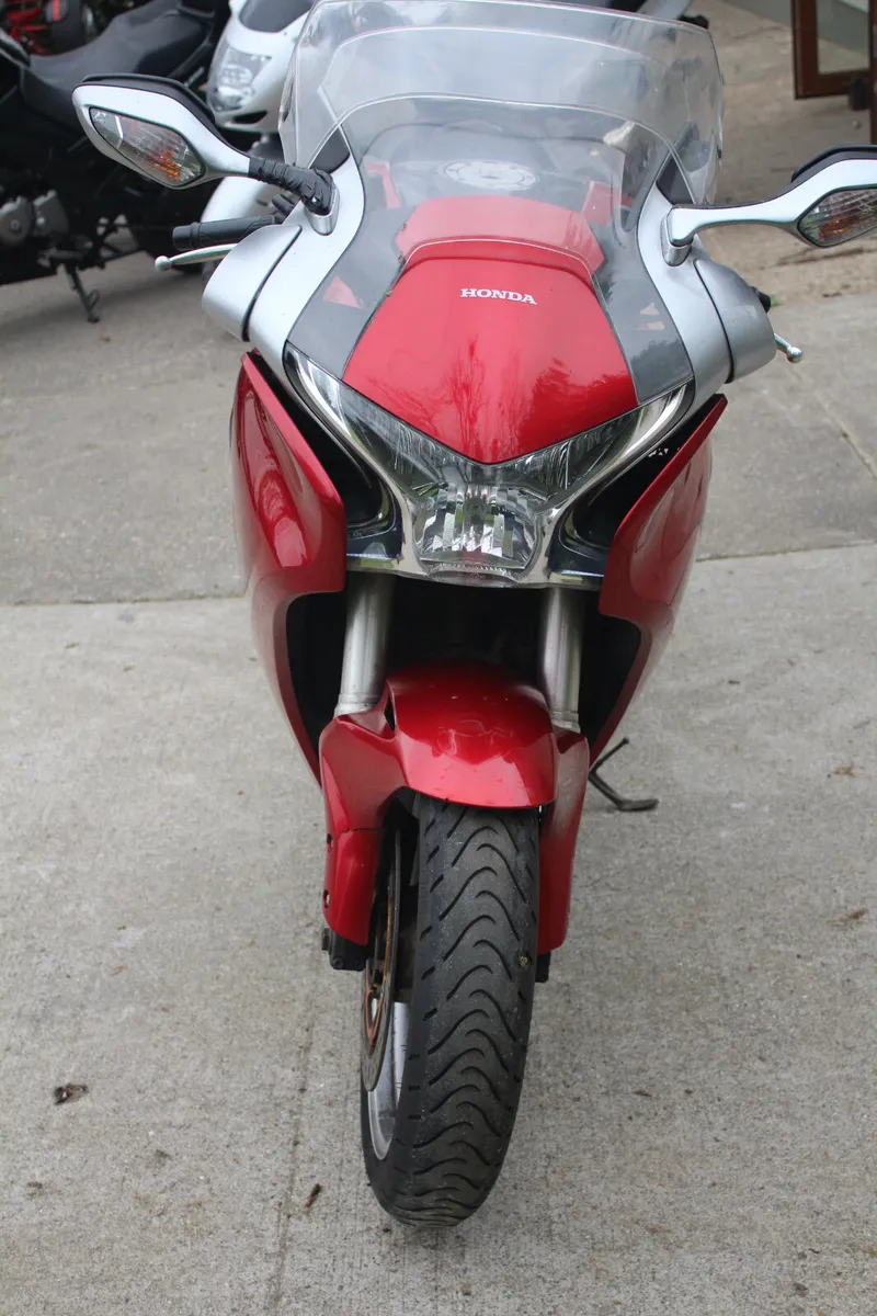 Honda VFR1200 - Image 1