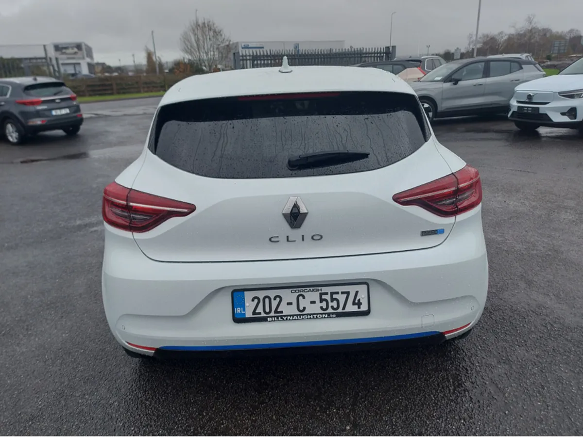 Renault Clio E-TECH HYB V HEV 140 MY20 5DR AUTO - Image 4