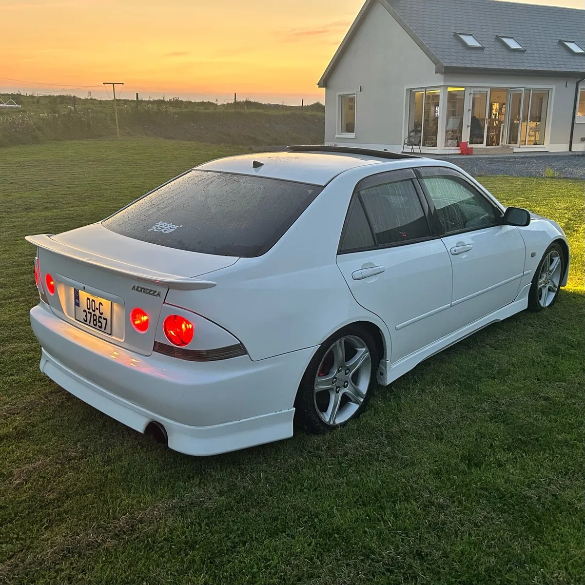 Toyota Altezza - DEPOSIT TAKEN - Image 4