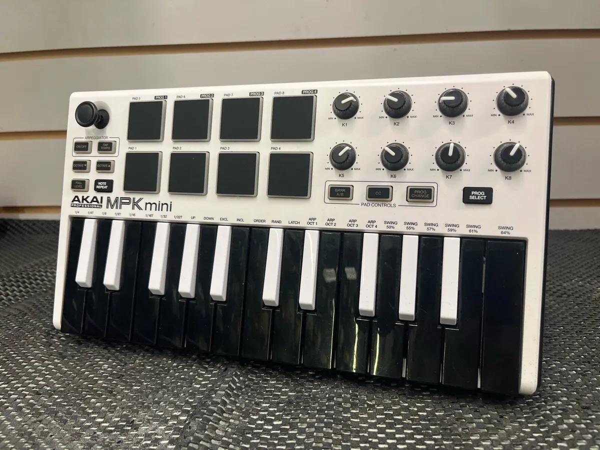 Akai Professional MPK mini - Image 1