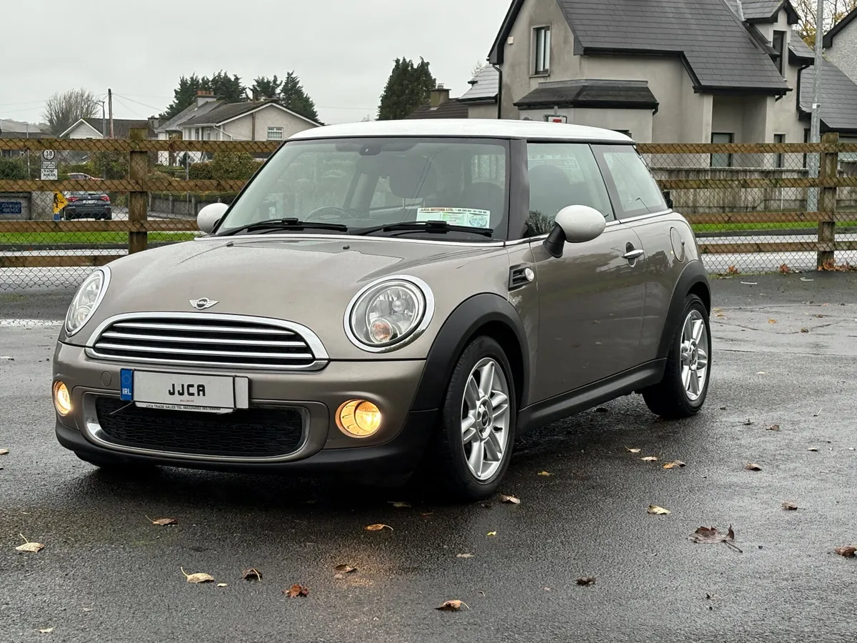 ABSOLUTELY IMMACULATE 2013 (131) MINI COOPER - Image 3