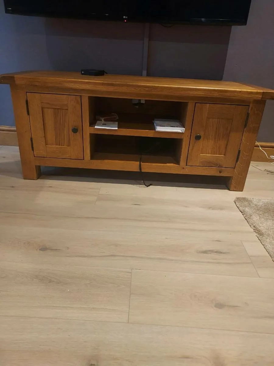 Solid Oak TV Table - Image 1