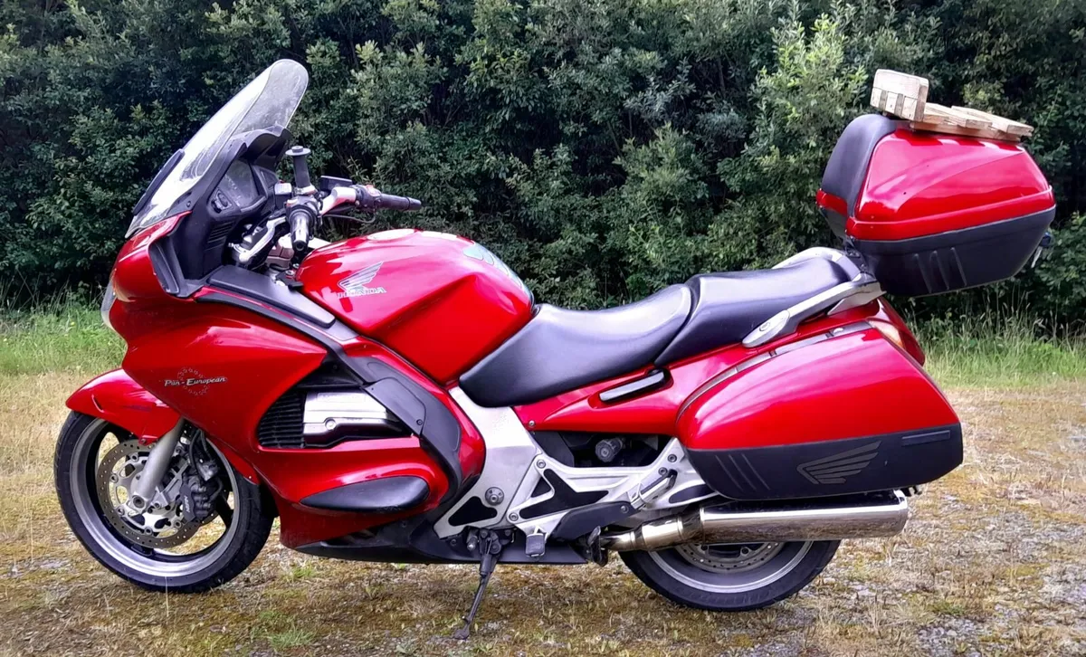 Honda st1300 pan euro 2004 swop for uk bike or car - Image 3