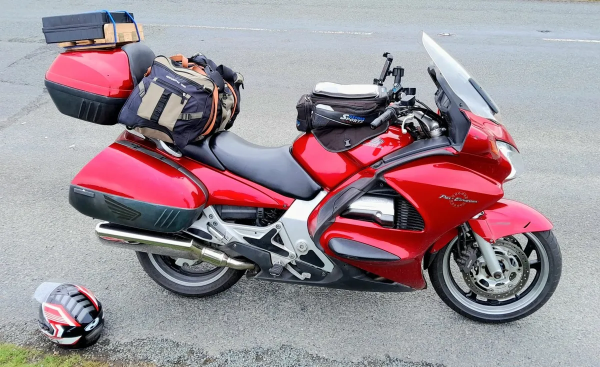 Honda st1300 pan euro 2004 swop for uk bike or car - Image 4