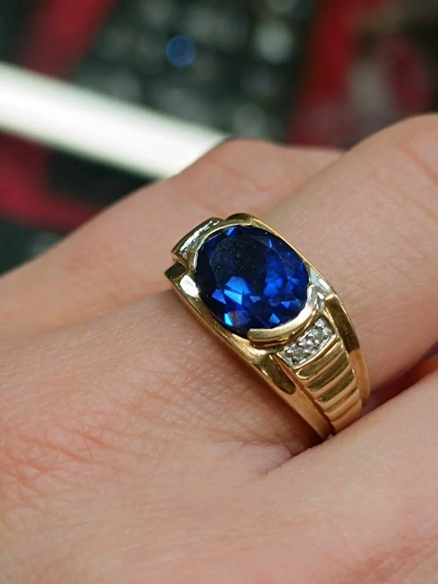 Vintage 9k Gold Ring , Blue Stone and Diamonds - Image 4