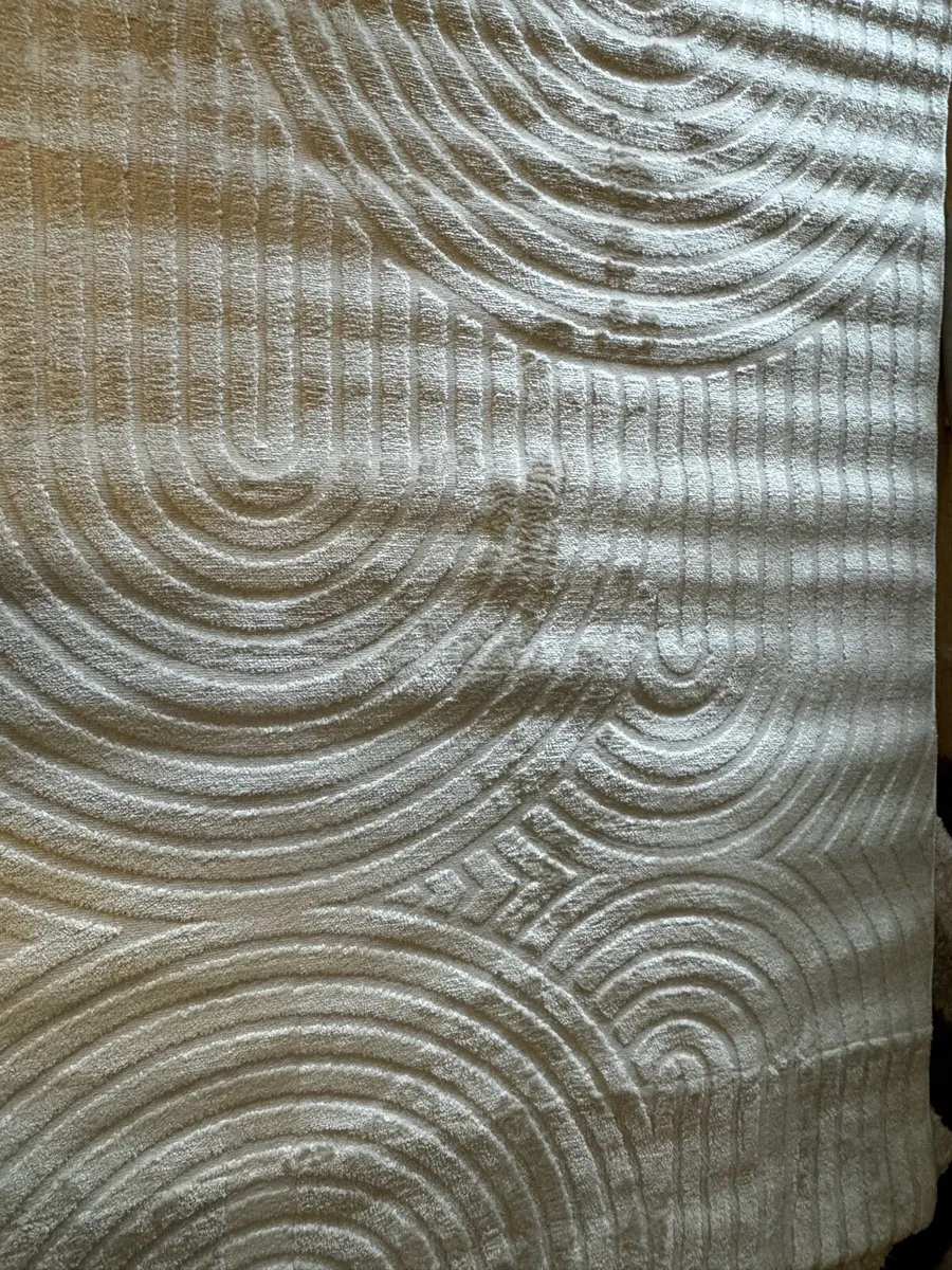 Modern rug - Image 2