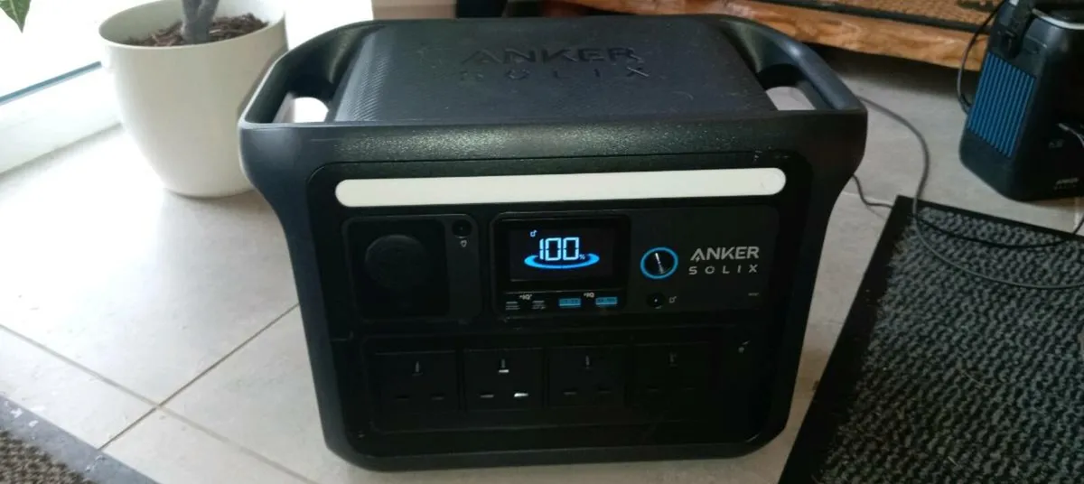 Anker C1000x Portable power station +100w panel - Image 2