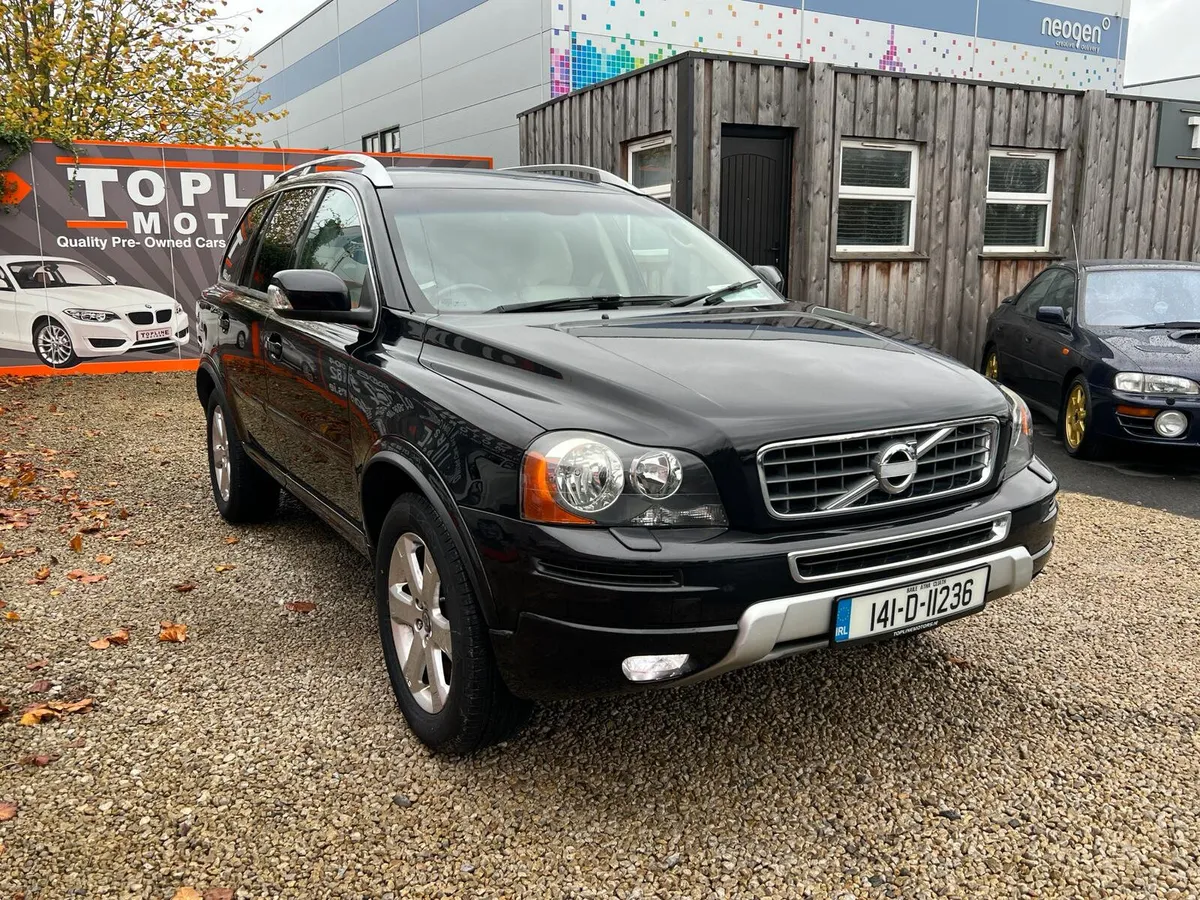 VOLVO XC90 //HEATED SEATS/SERVICED=AUTO - Image 4