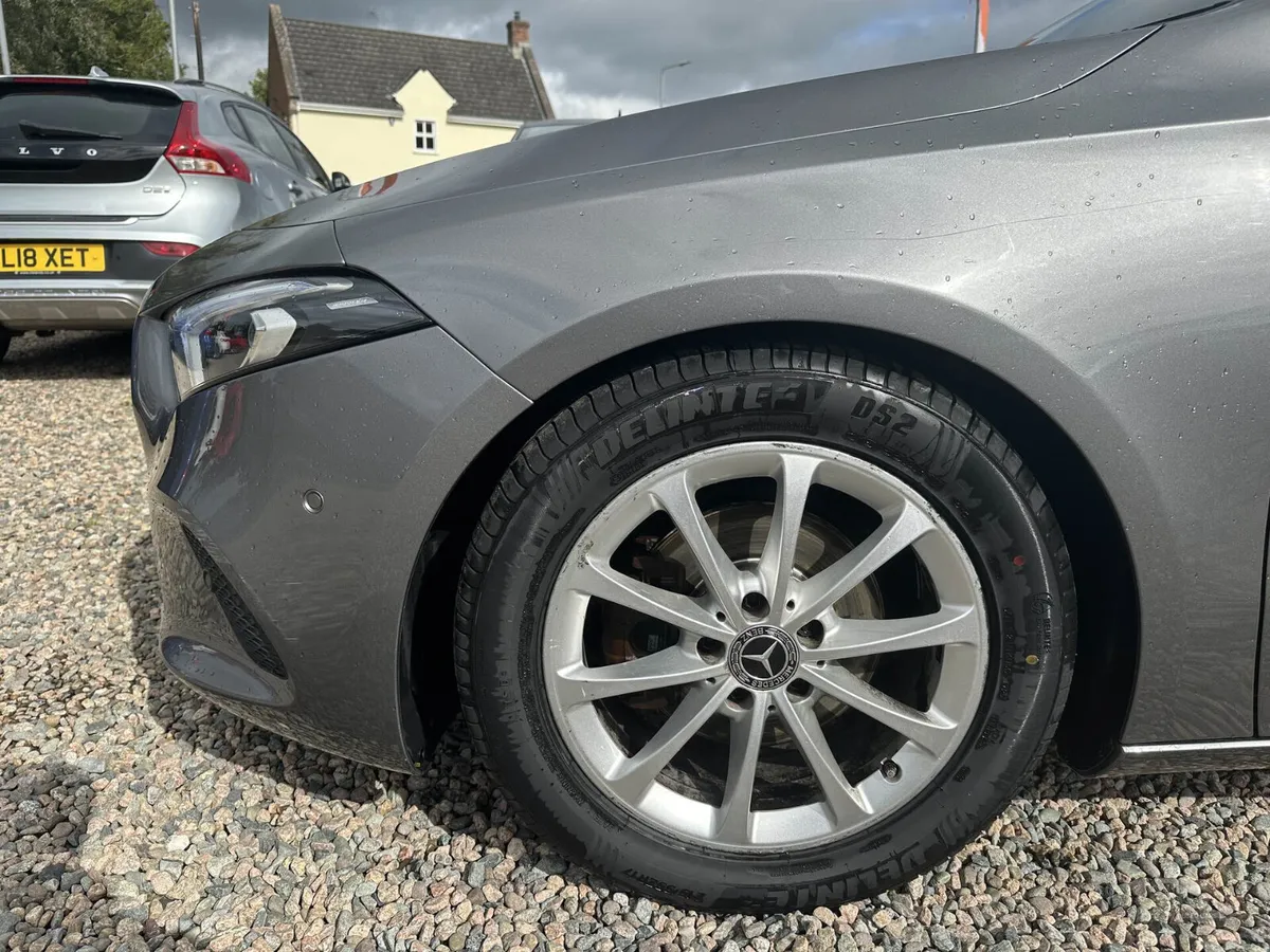 MAY 2019 MERCEDES A180D SPORT PREMIUM 5DR AUTO - Image 4