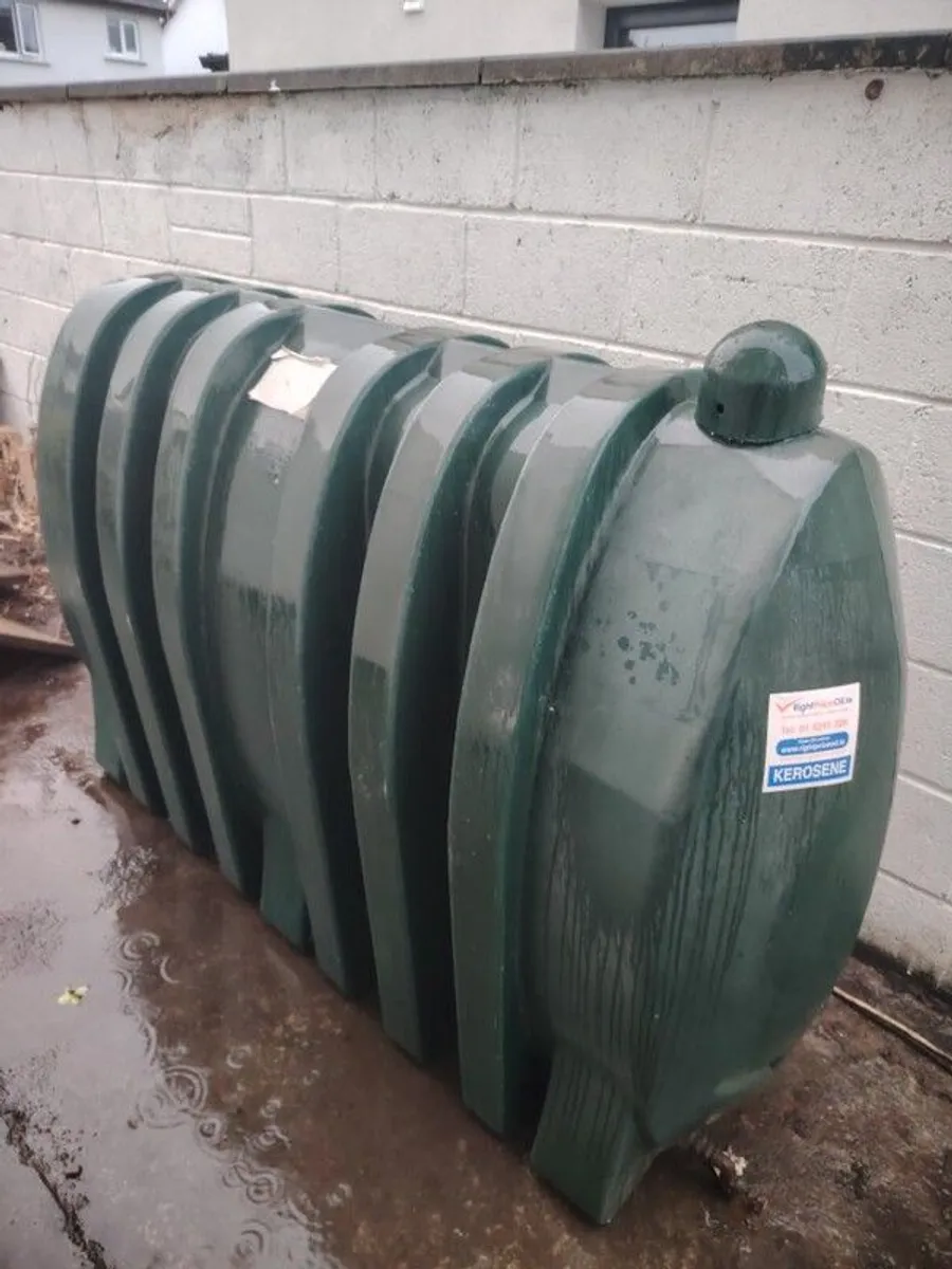 950L Oil Tank (2nd hand) - Free - Image 1