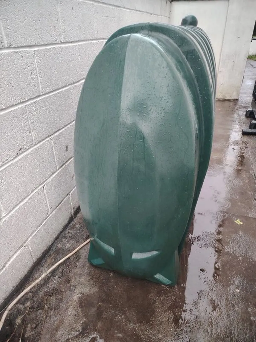 950L Oil Tank (2nd hand) - Free - Image 2