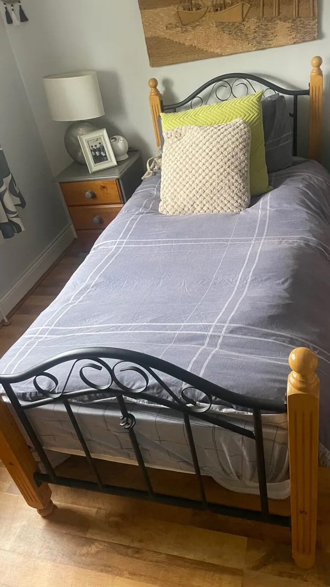 Cast iron bed - Image 3