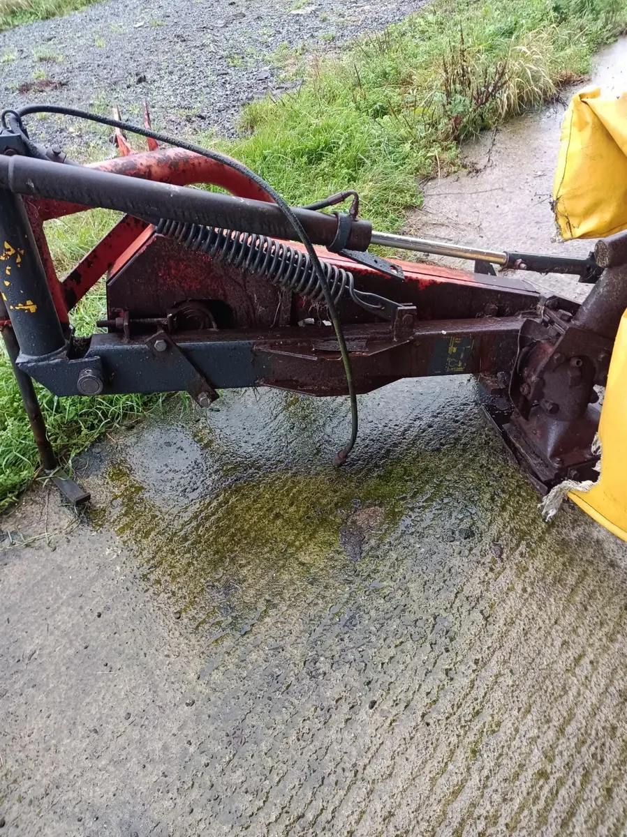 Disc mower needs repair - Image 2